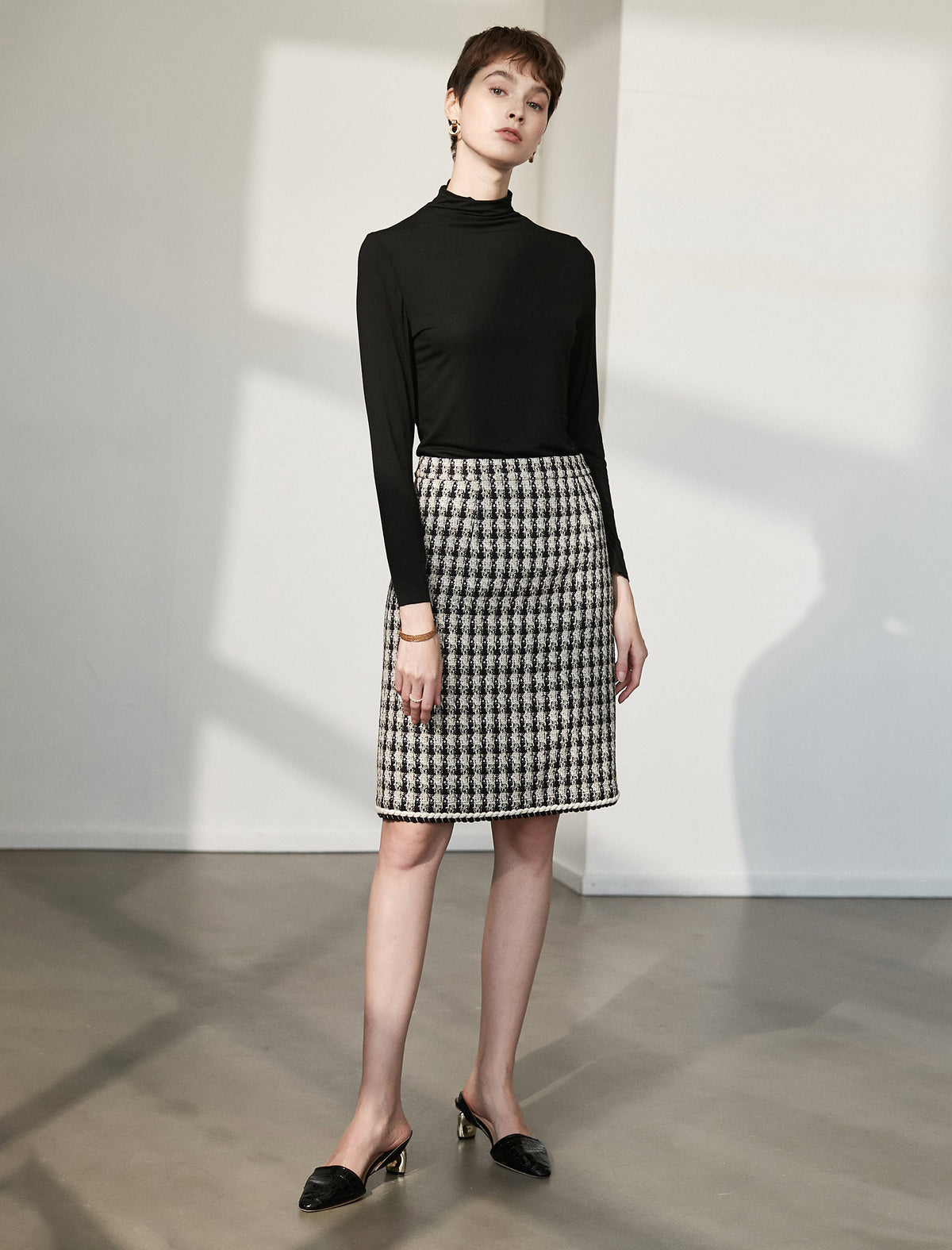 Wool Blend Textured Fitted Straight-Fit Skirt