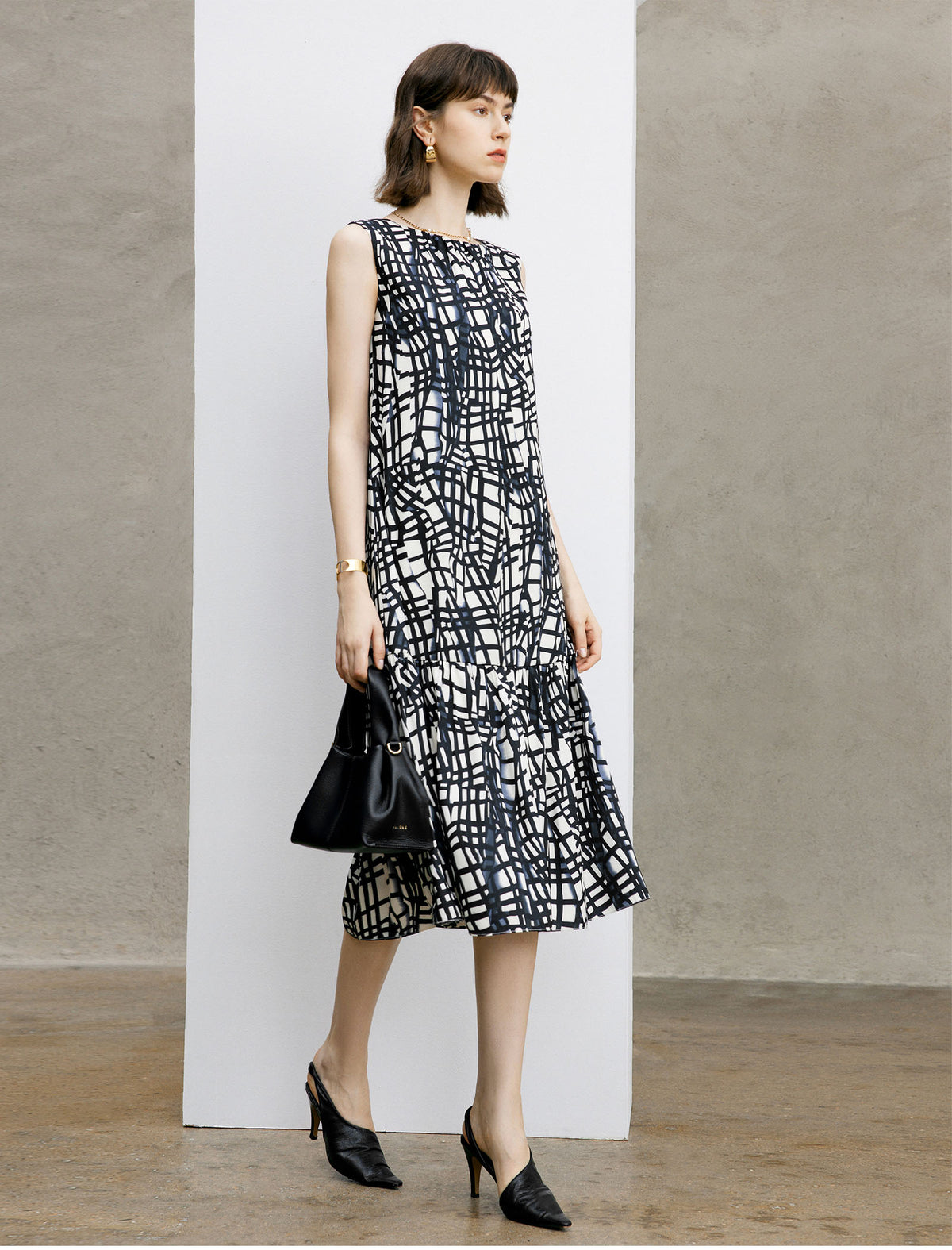 Geometric Print Sleeveless Midi Dress