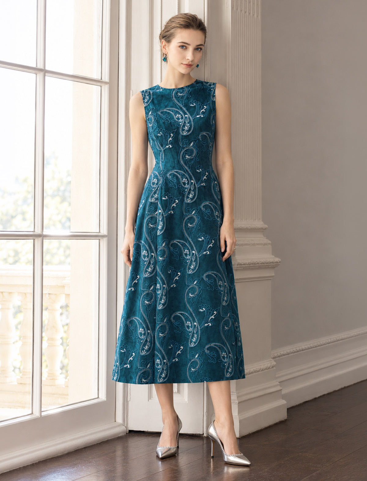 Embroidered Paisley Crewneck Sleeveless A-Line Midi Dress