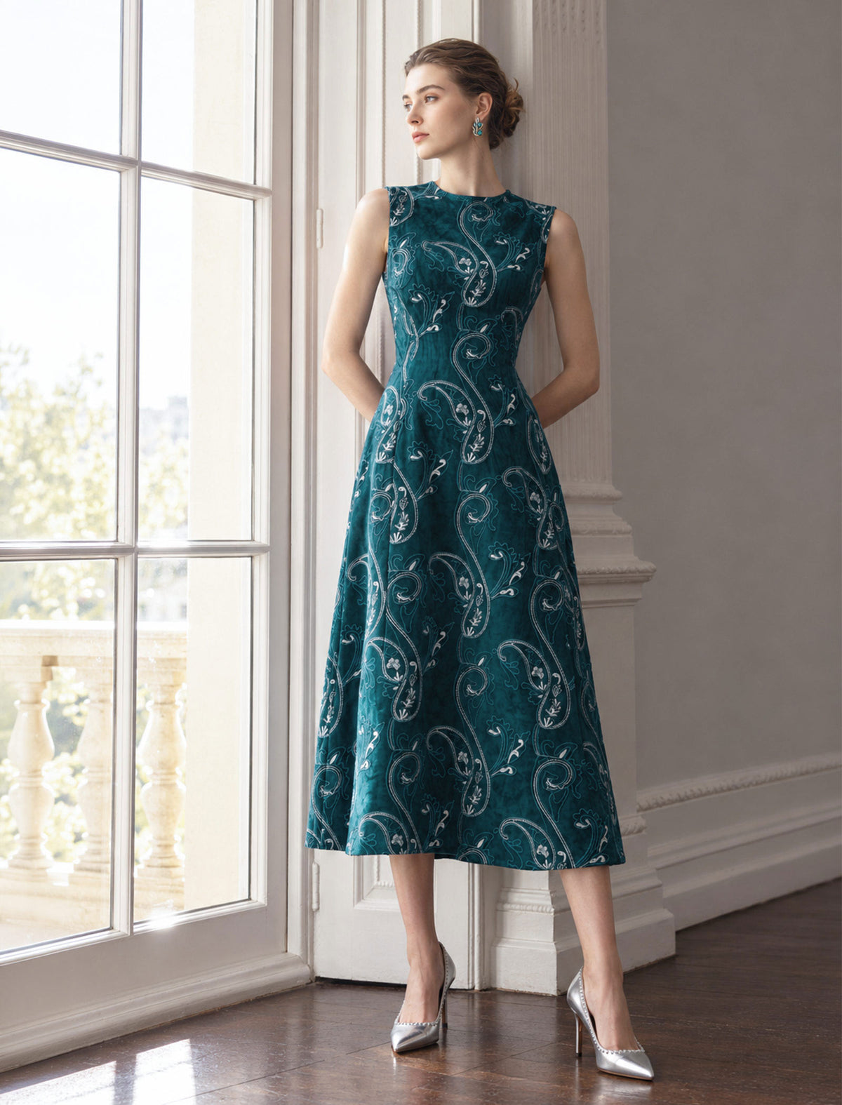 Embroidered Paisley Crewneck Sleeveless A-Line Midi Dress