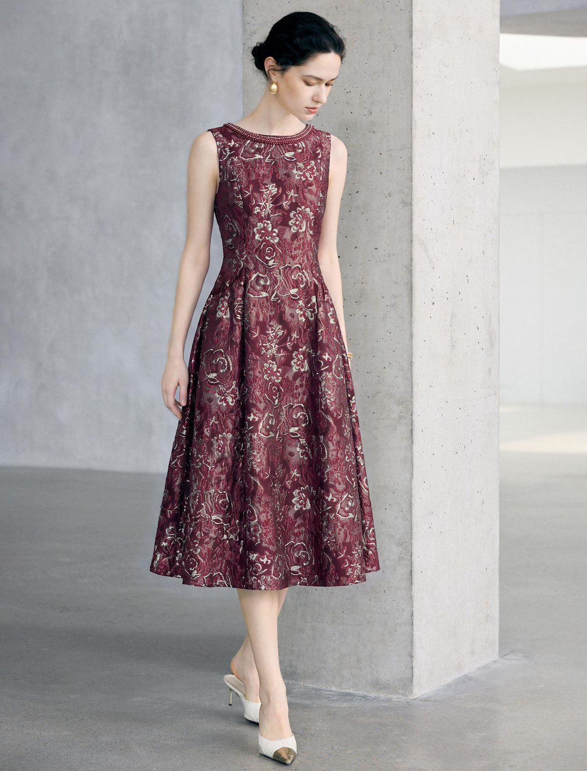 Textured Floral Sleeveless Beaded-Neckline A-Line Midi Dress