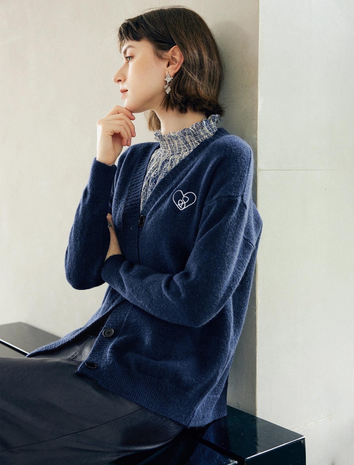 Heart Embroidered Round-Neck Button-Front nit Cardigan