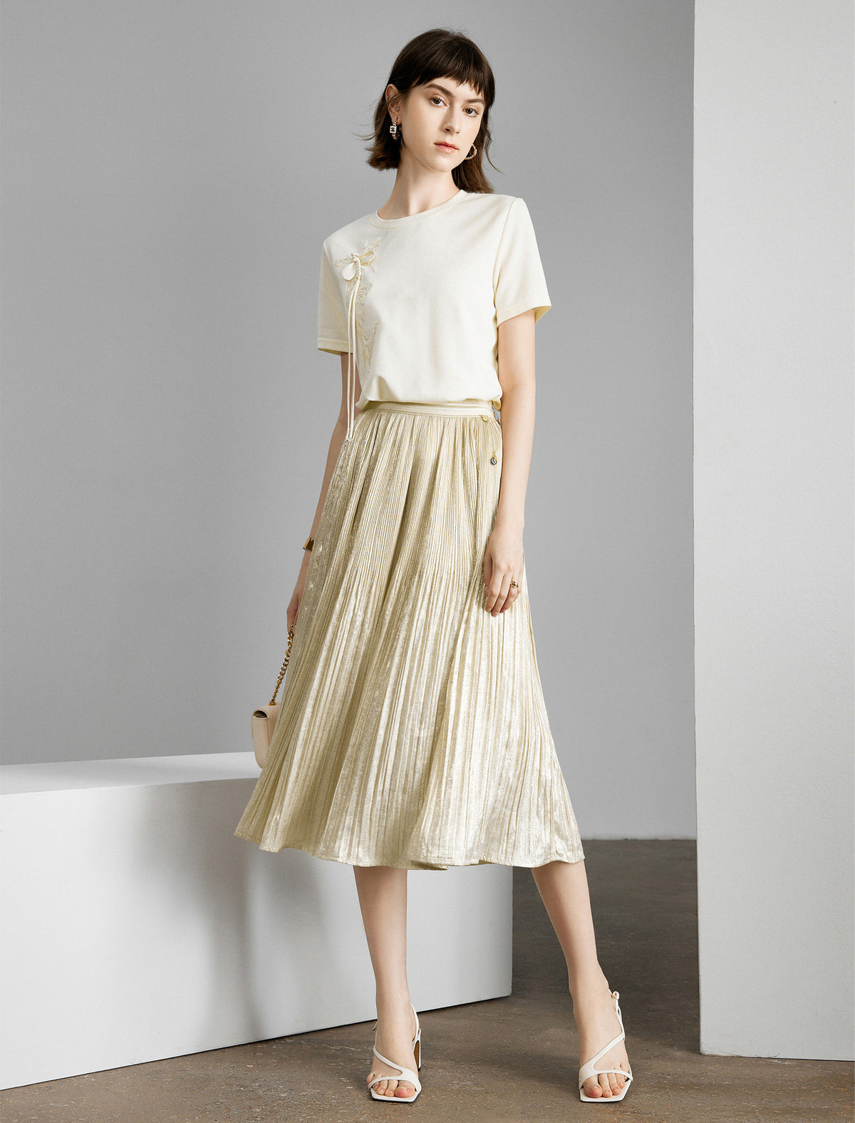Solid Color Pleated Midi Skirt