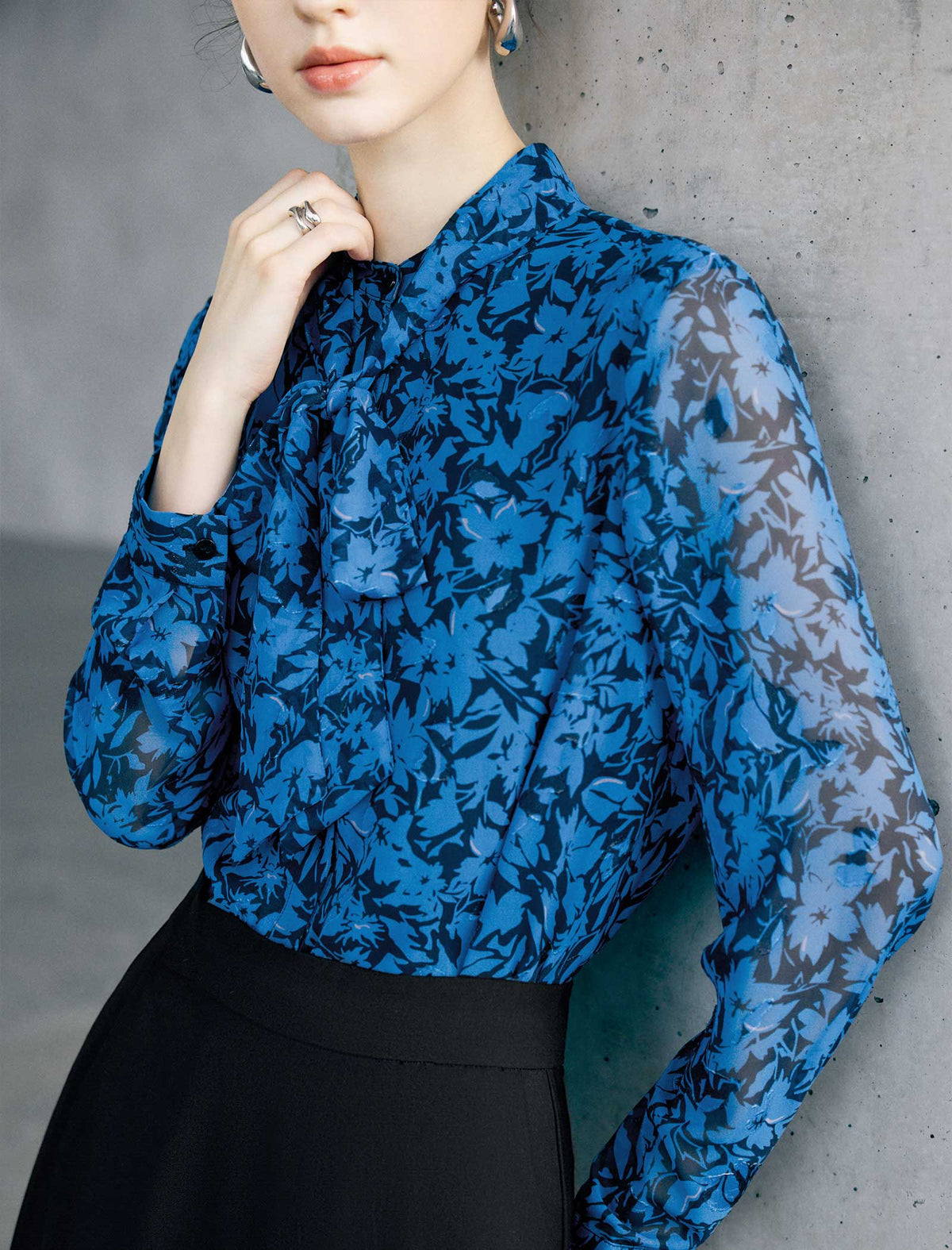 Blue Floral Print Tie Neck Long Sleeve Chiffon Blouse