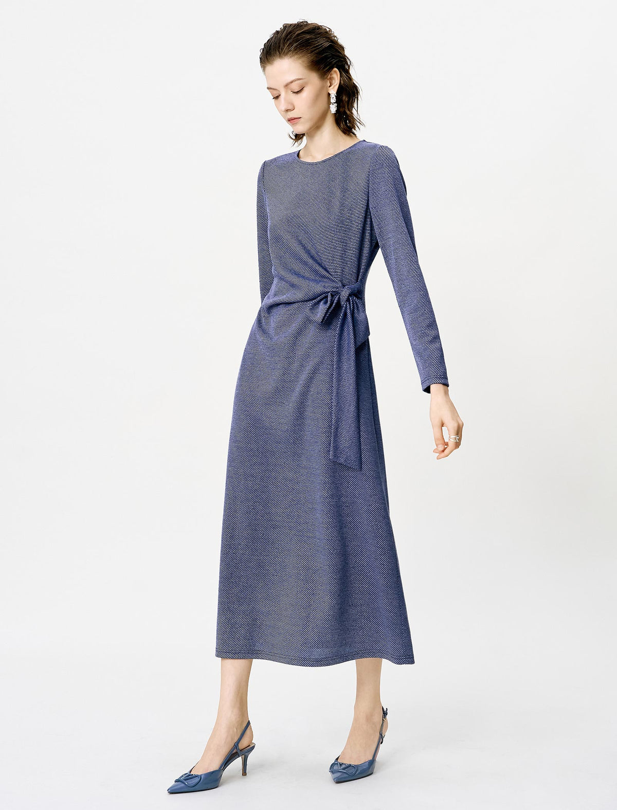 Waist-Defining Slim Fit Long-Sleeve Midi Dress