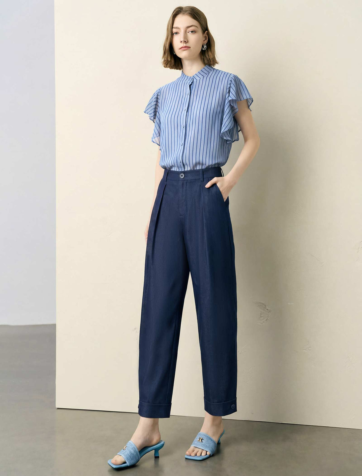 Pleated Balloon Ankle Pants