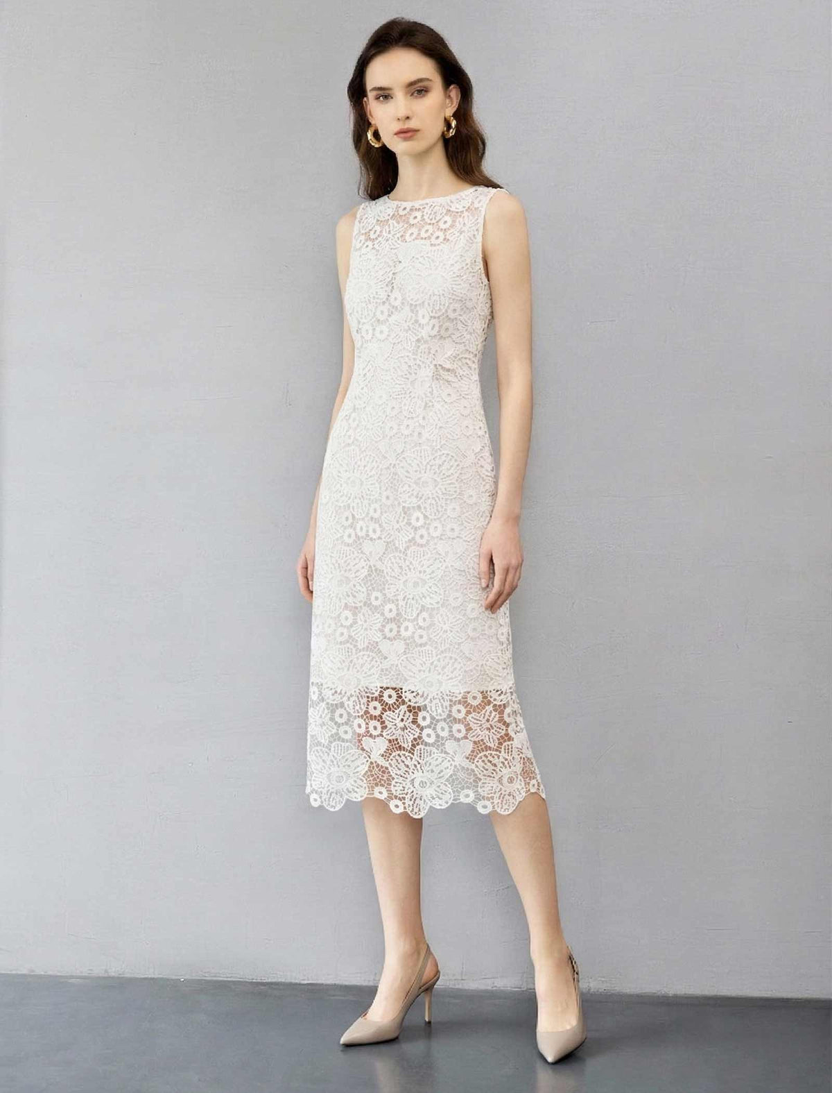 Romantic Embroidered Lace Sleeveless Gown
