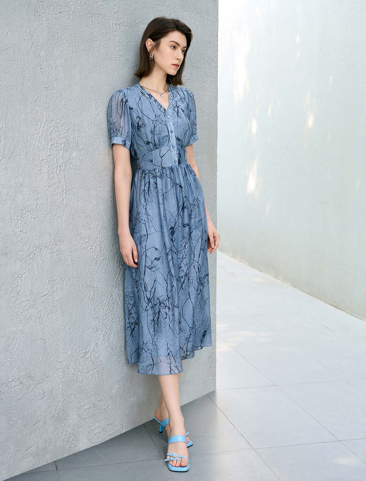 Abstract Print V-Neck Puff Sleeve Midi Dress