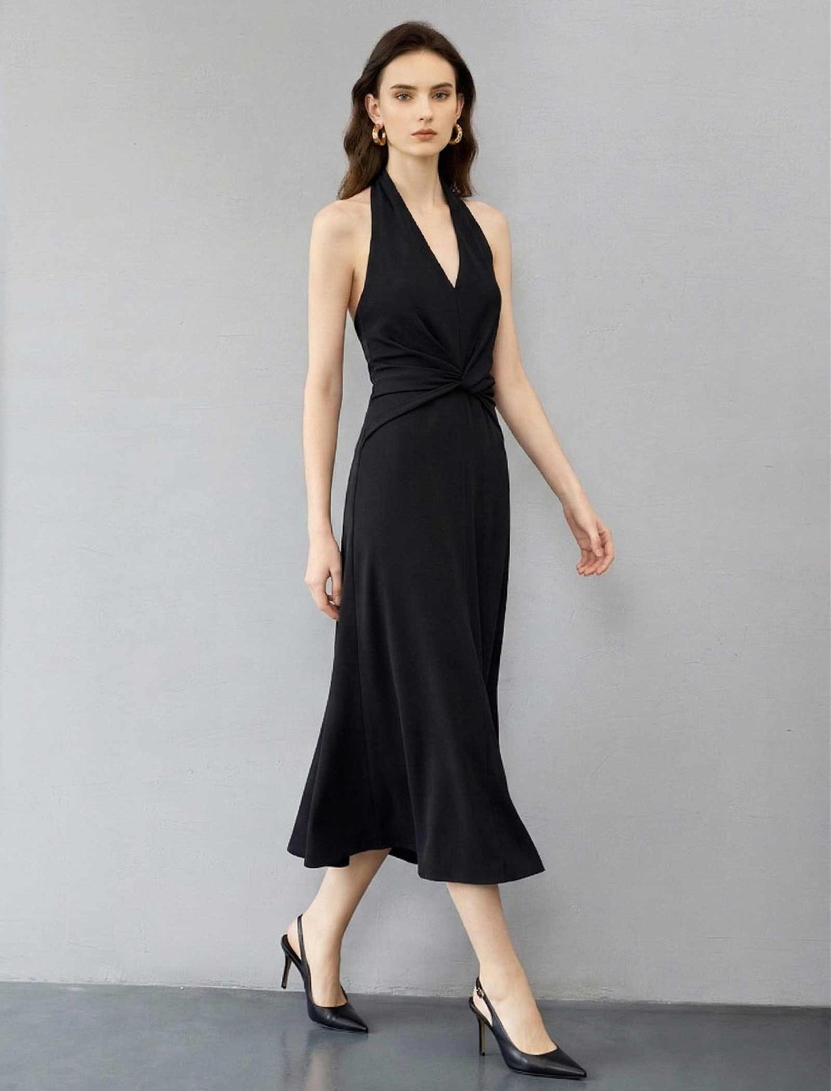 Elegant V-Neck Mermaid Hem Evening Gown