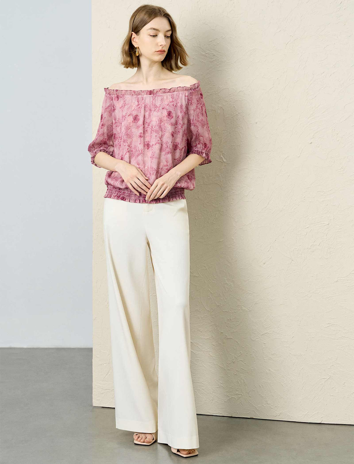 2-Way Pink Floral Print Ruffle Neck Puff Sleeve Elastic Hem Top
