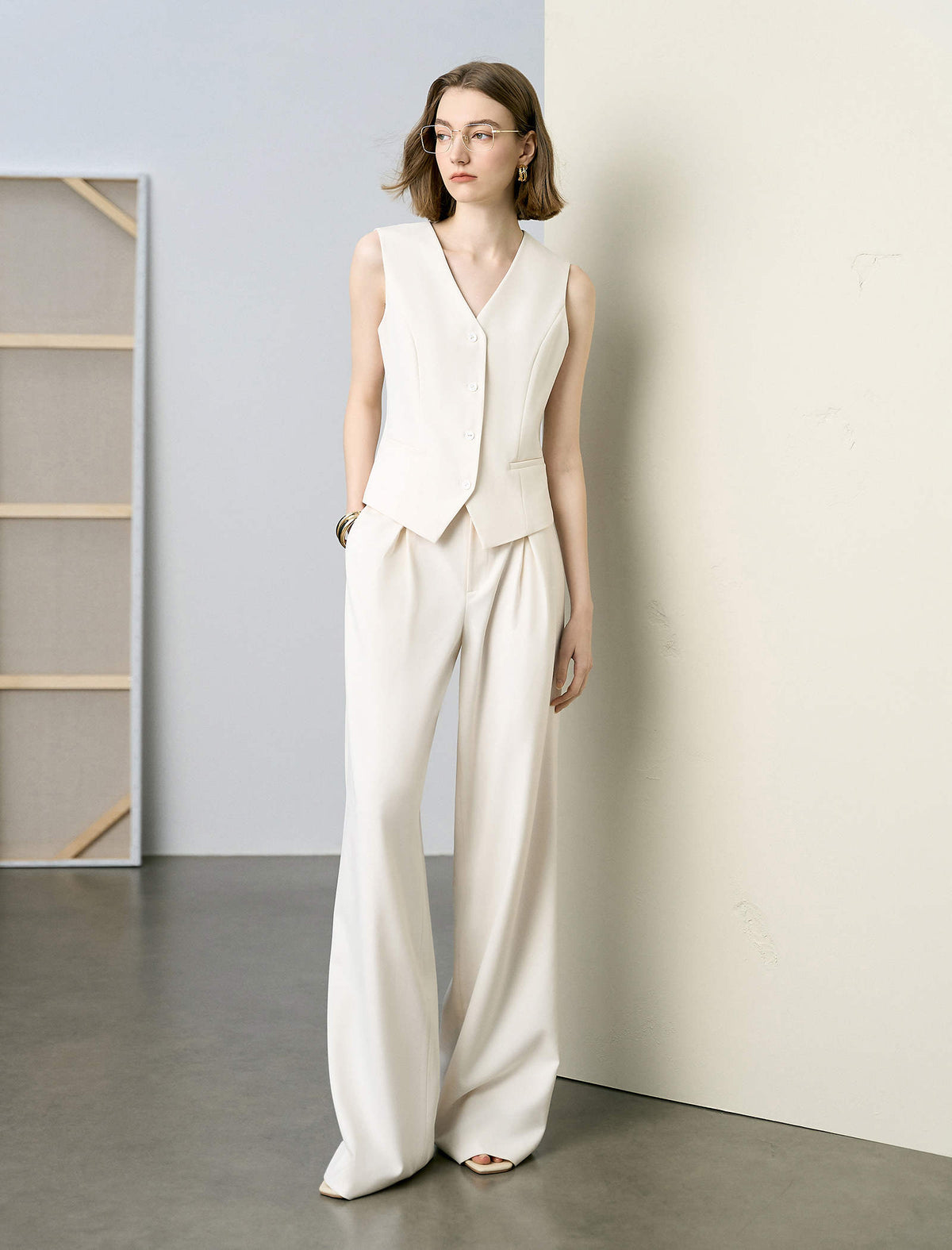 Clean Tailored Cream White V-Neck Button Front Vest