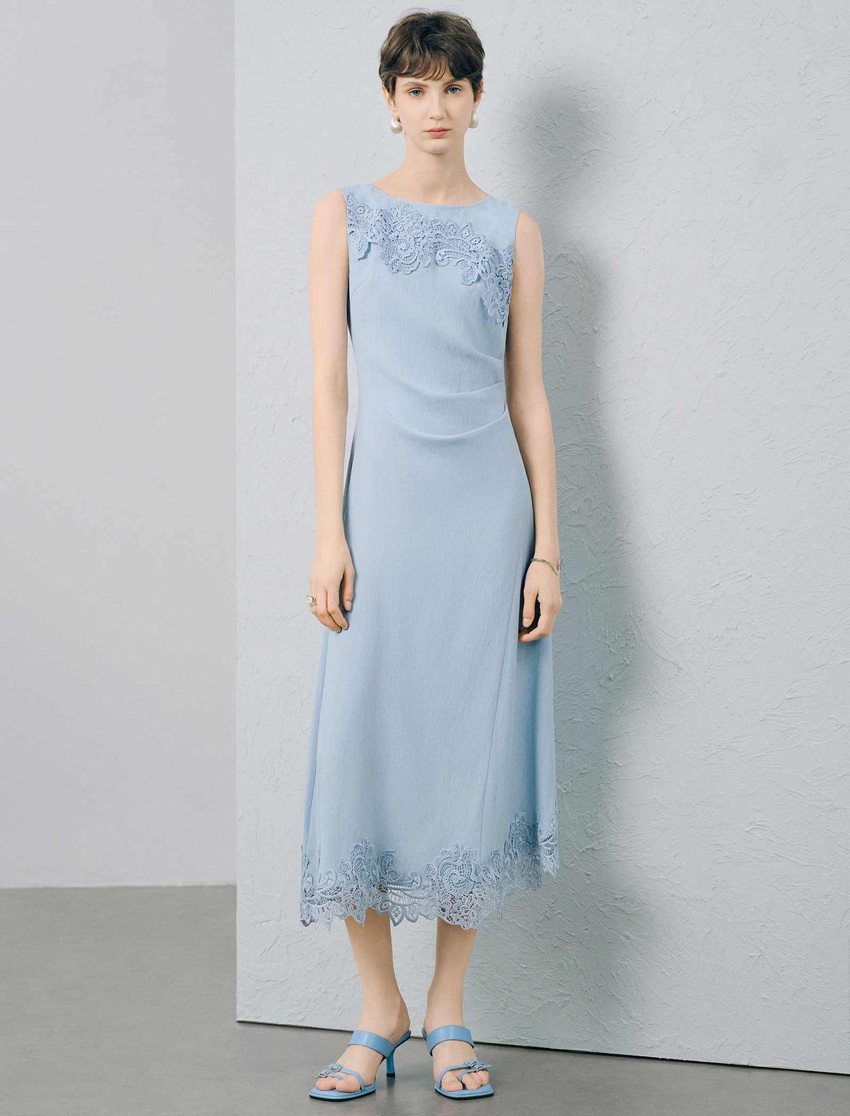 Light Blue Lace Detail Sleeveless Midi Dress