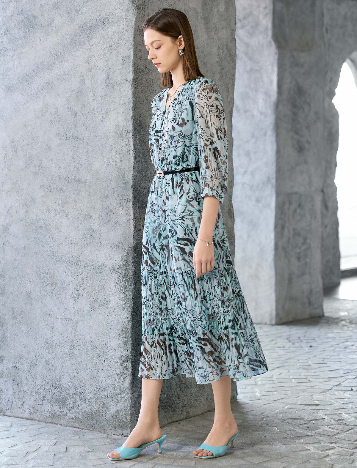 Chiffon Floral Print V-Neck Midi Dress