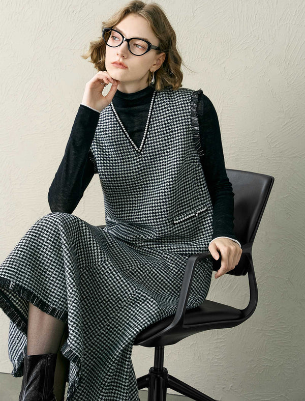 Houndstooth A-Line Wool-Blend Midi Skirt