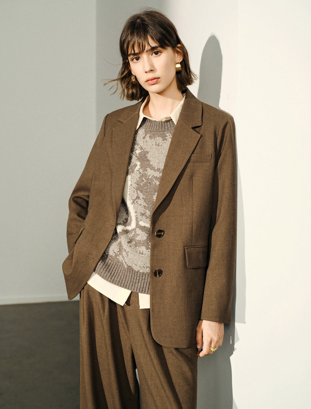Crew Neck Abstract Art Jacquard Knit Vest