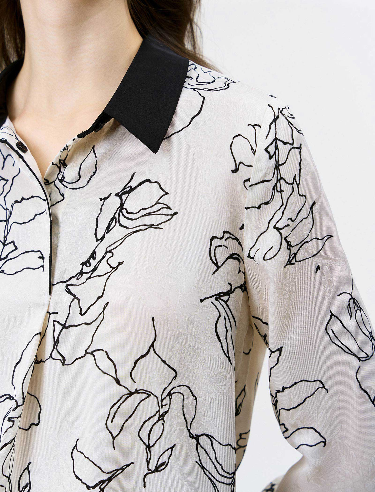 Abstract Line Art Contrast Collar Blouse