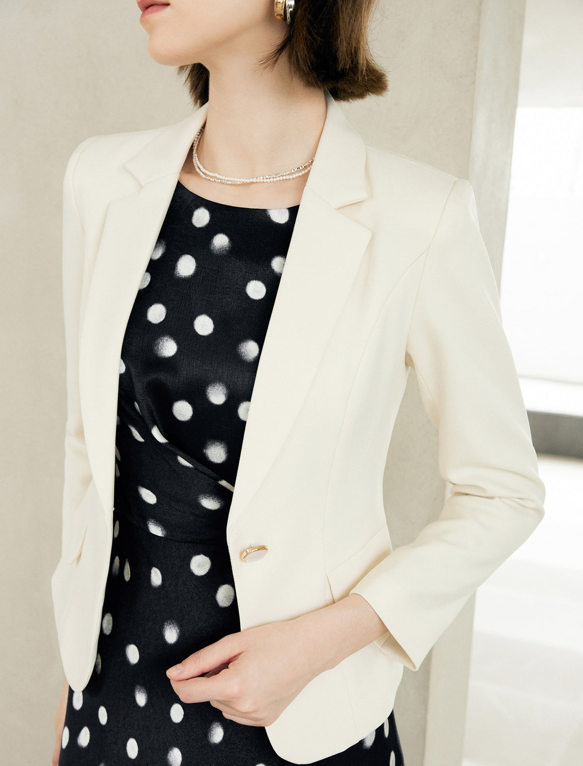 Minimalist Professional Slim Fit Blazer