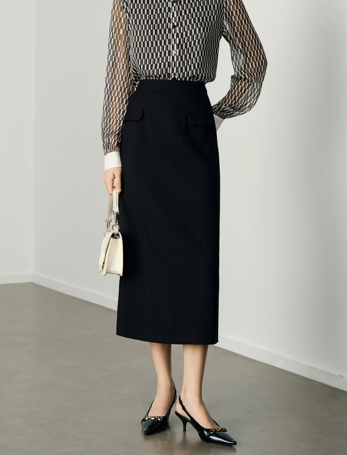 Back Slit Pocket Detail Midi Pencil Skirt