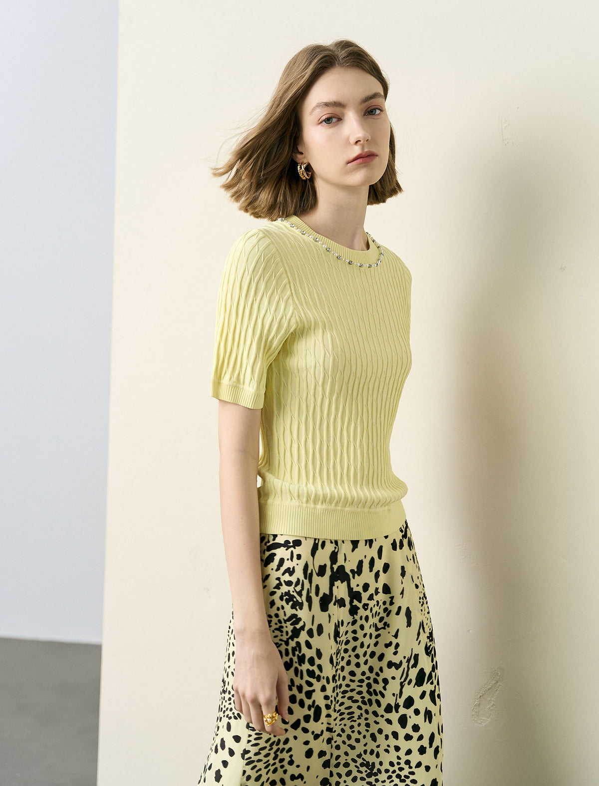 Beaded Collar Ribbed Short Sleeve Knit Top