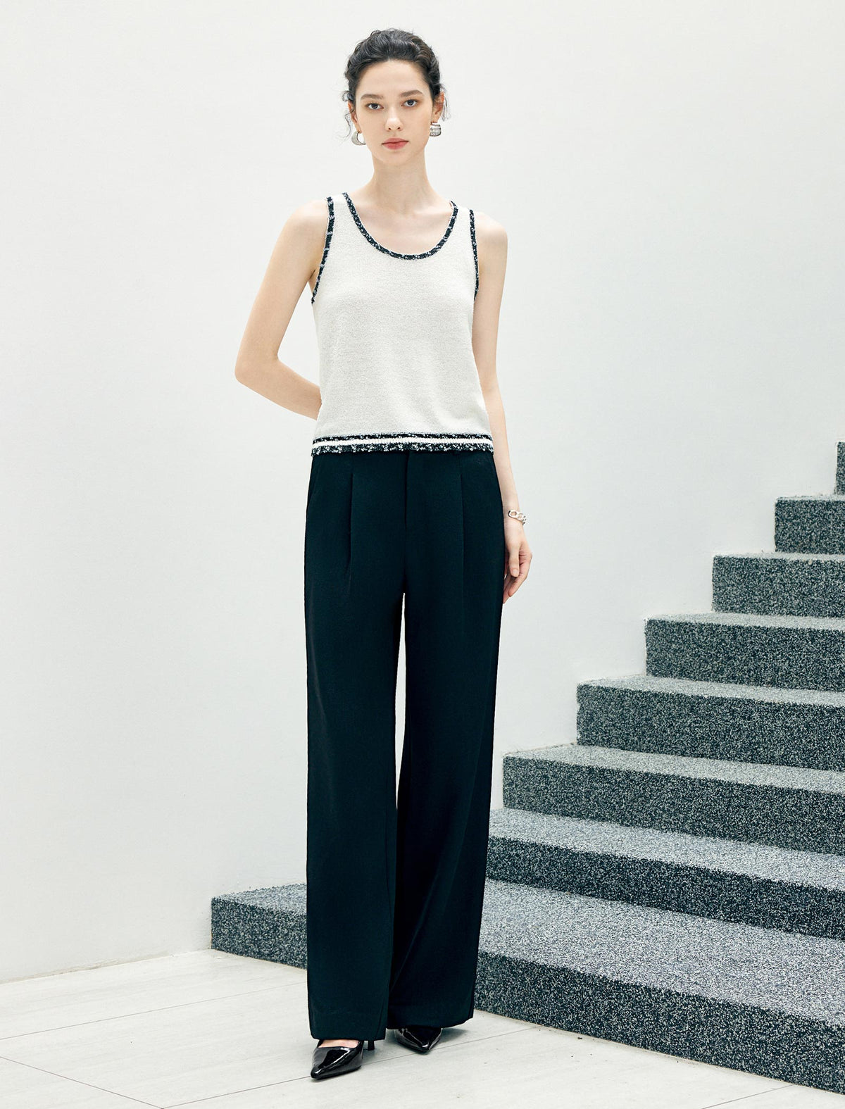 Contrast-Trim Scoop-Neck Knit Vest