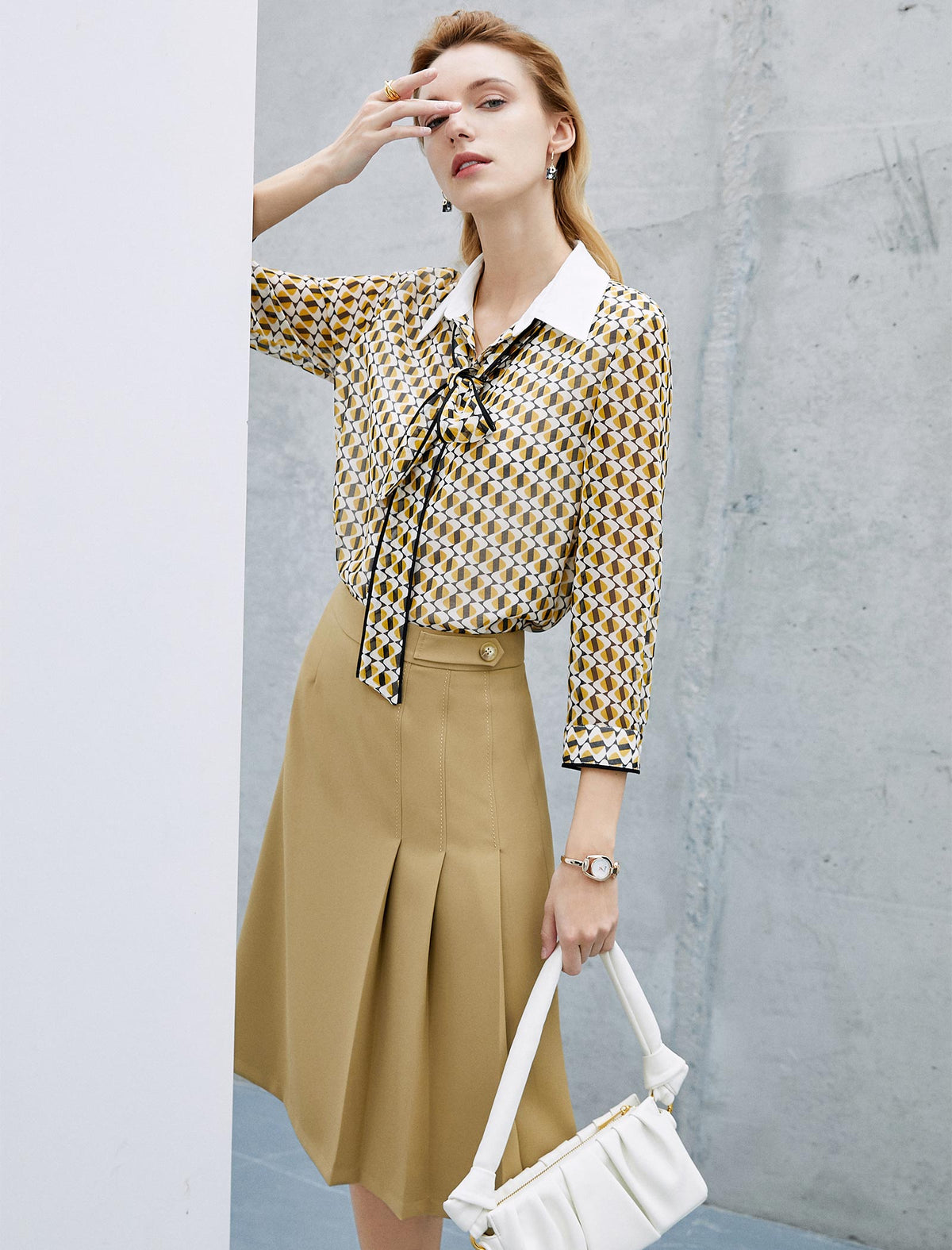 Asymmetric Solid Color Pleated Skirt