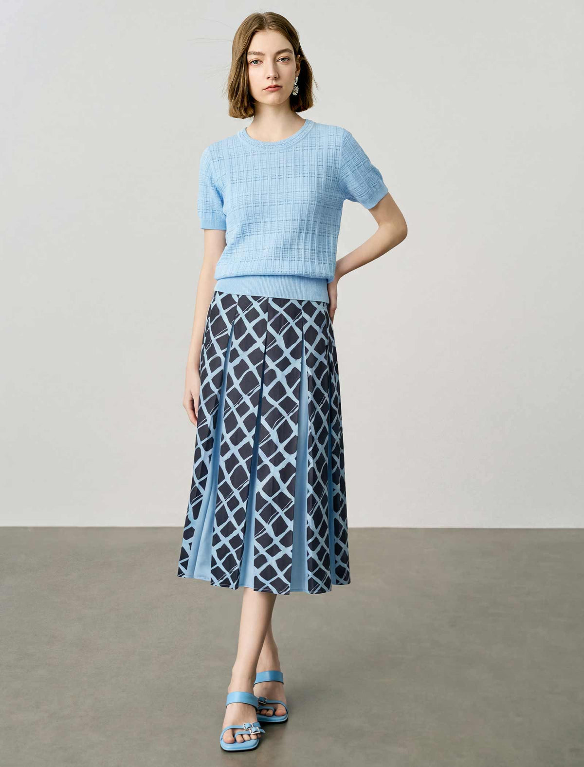 High-Waisted Geometric Print Pleated Midi Skirt