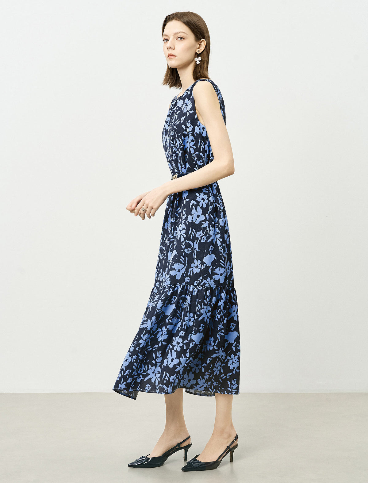 Floral Sleeveless Midi Dress