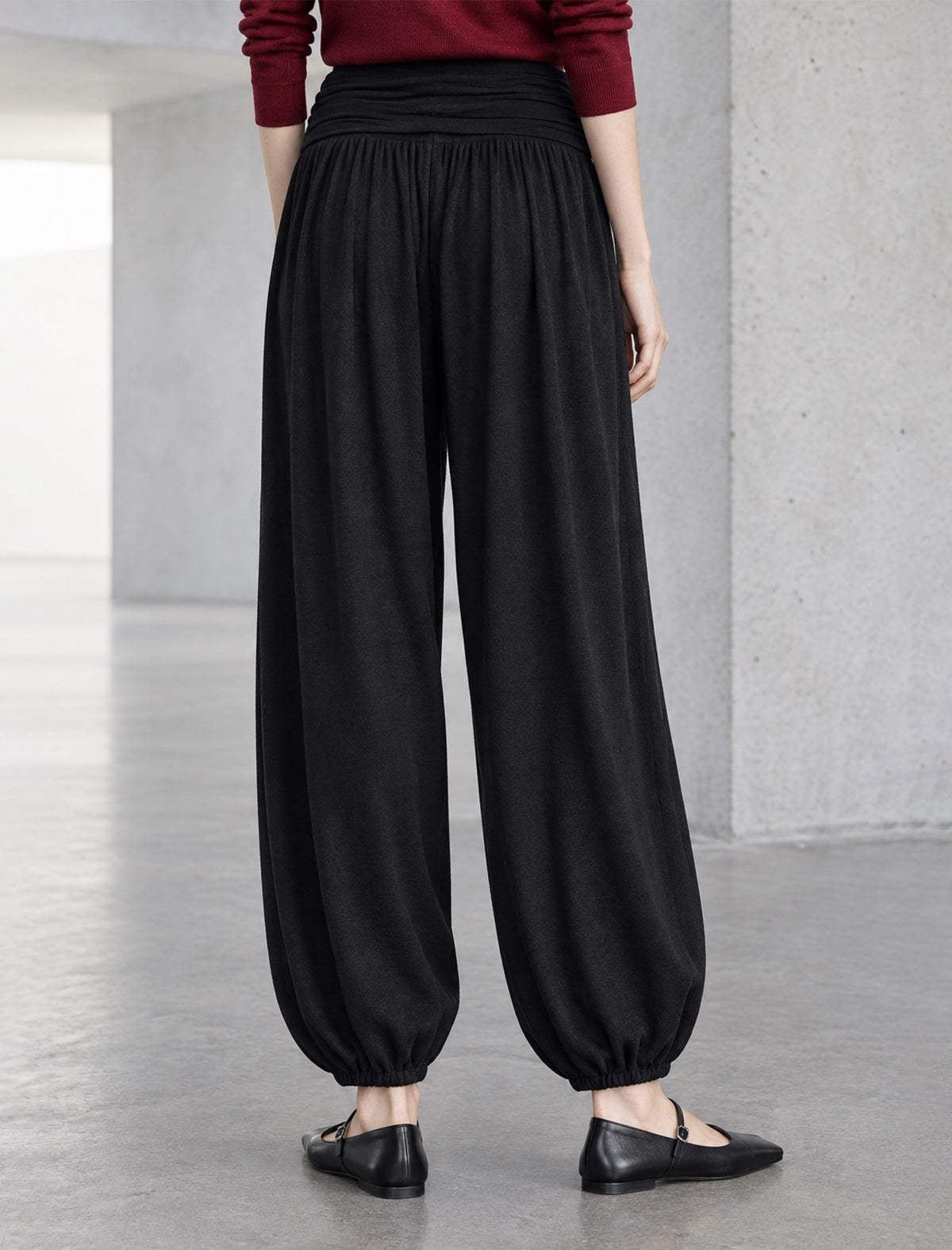 Draped Wool-Blend Ruched Waistband Lantern Pants