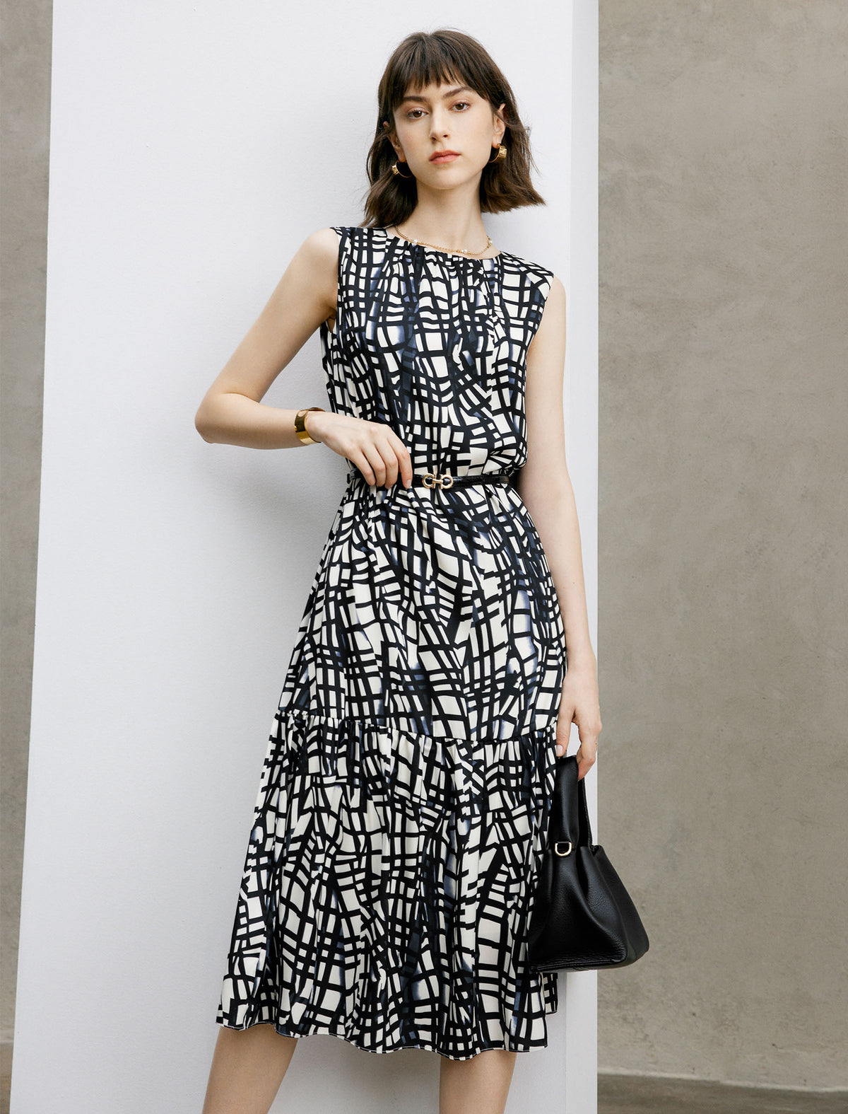 Geometric Print Sleeveless Midi Dress