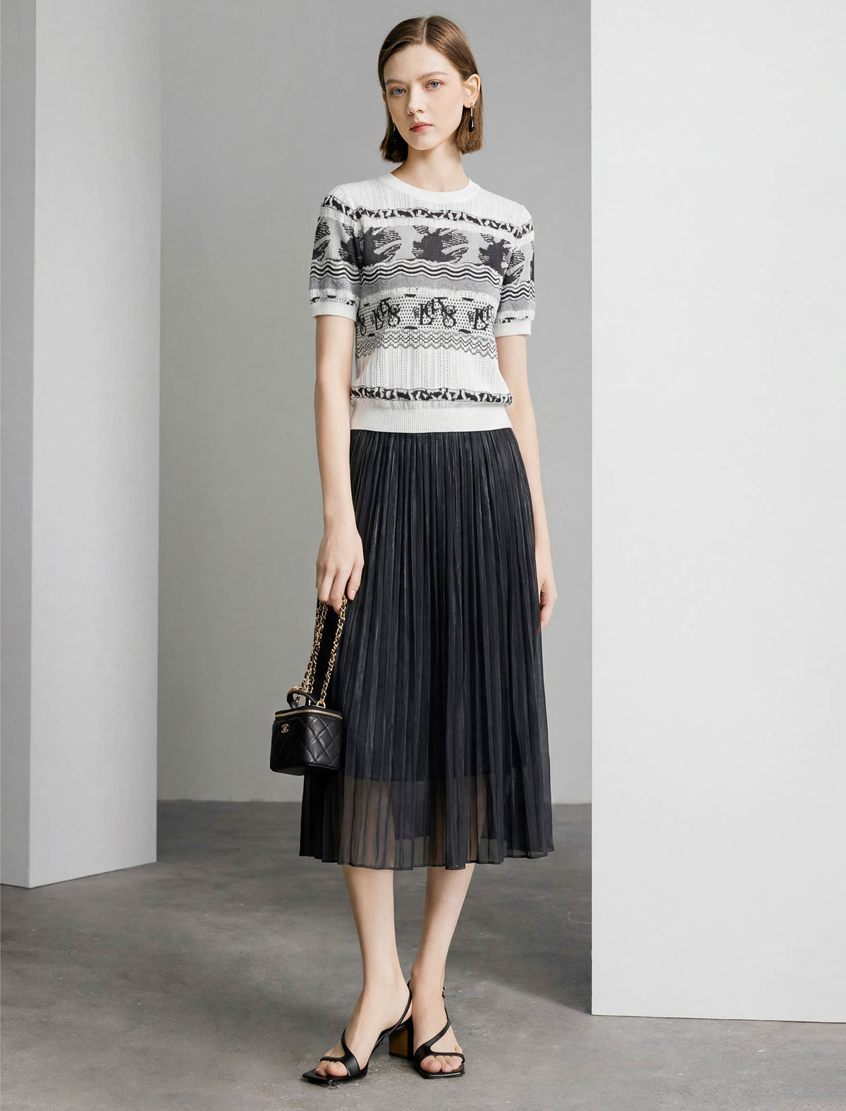 Black And White Fair Isle Short Sleeve Knit Top