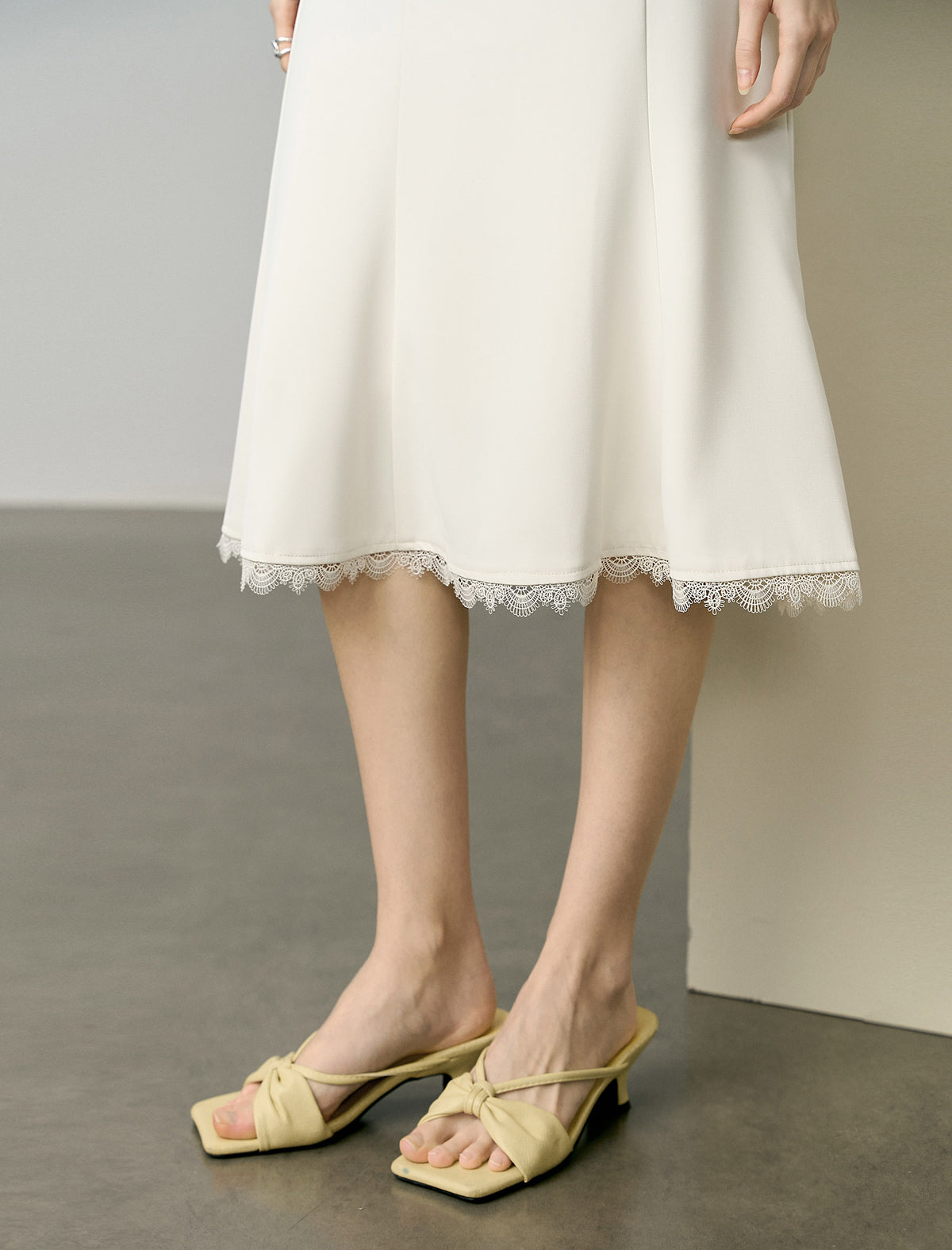 Lace Trim A-Line Midi Skirt