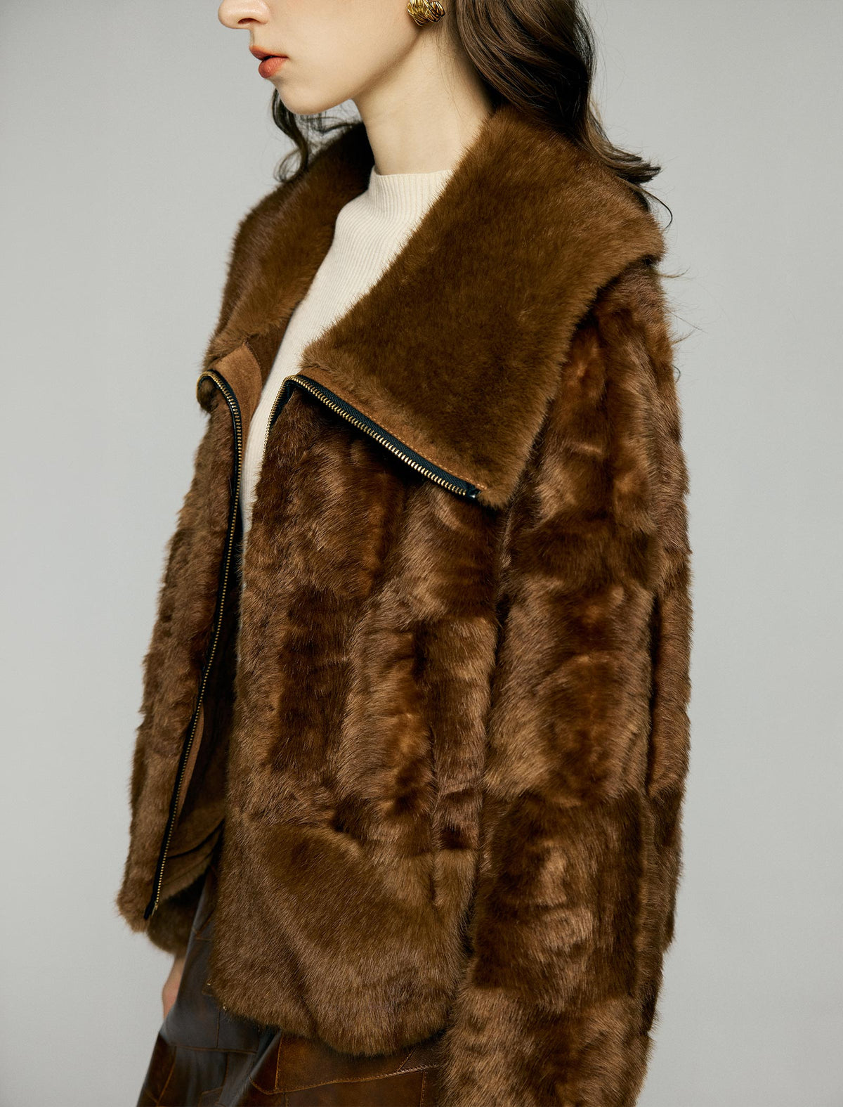 Plush Wide-Lapel Zip-Front Pocket Cropped Jacket