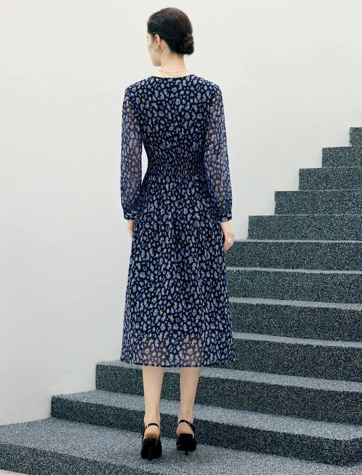Floral Print V-Neck Long Sleeve Midi Dress