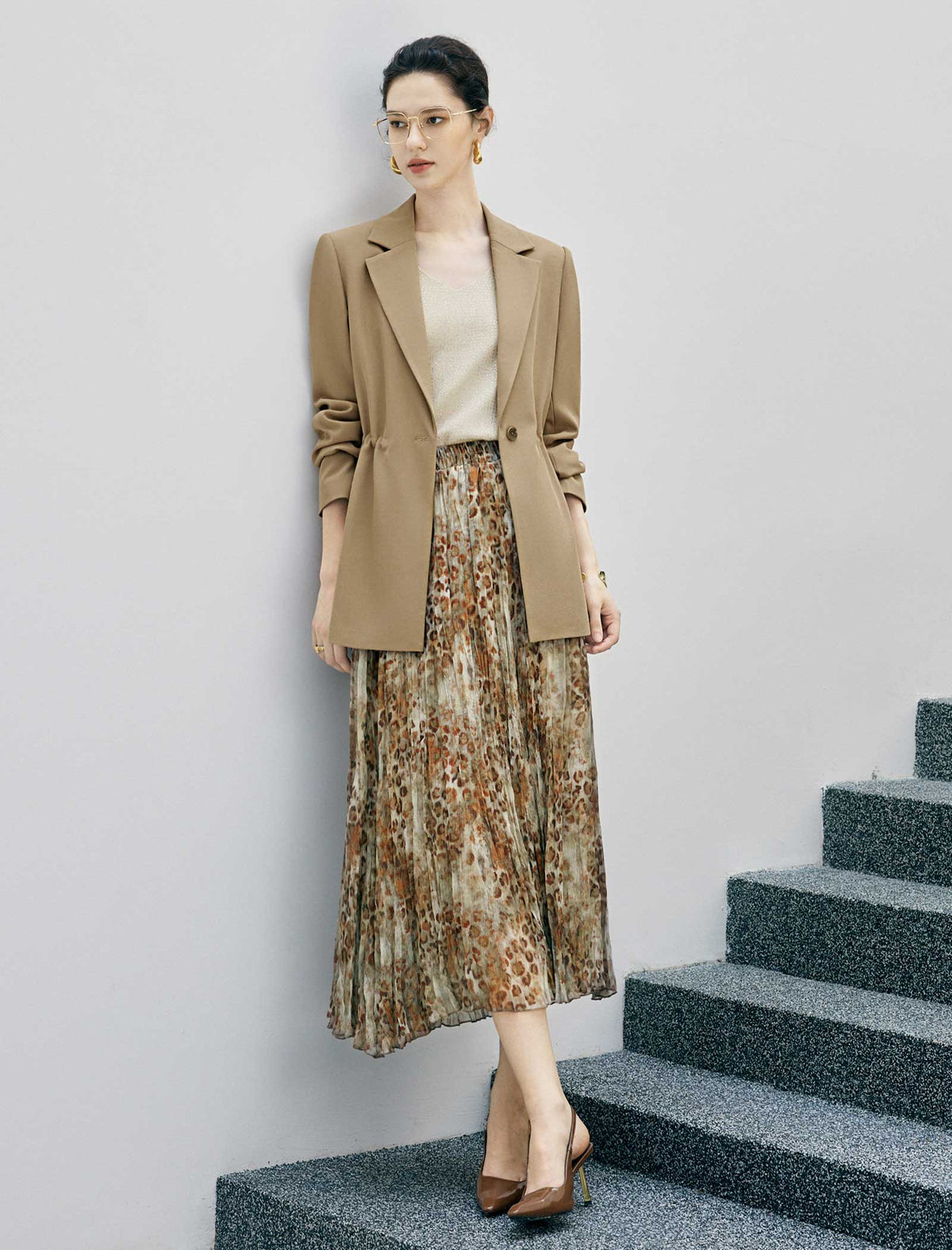 Notched Lapel Drawstring Waist Long Sleeve Jacket