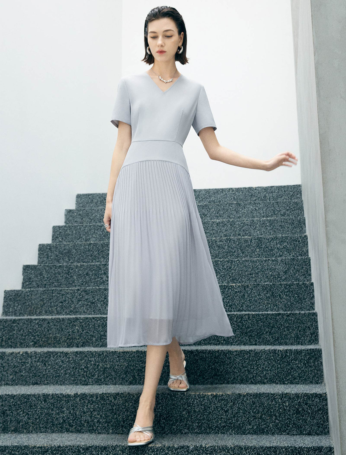 Light Gray Mixed Fabric Pleated Midi Dress