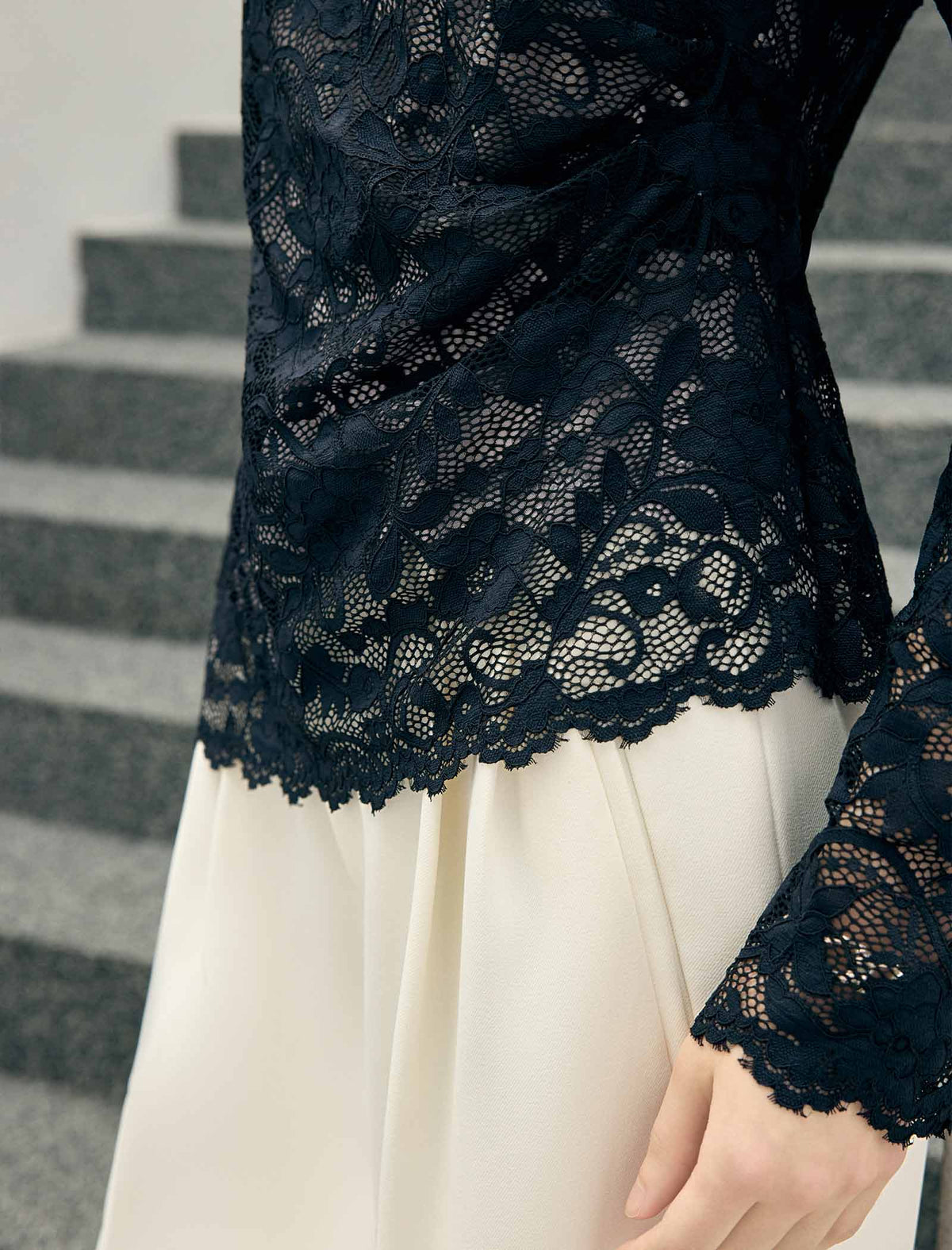 Floral Lace Scalloped Hem Long Sleeve Blouse