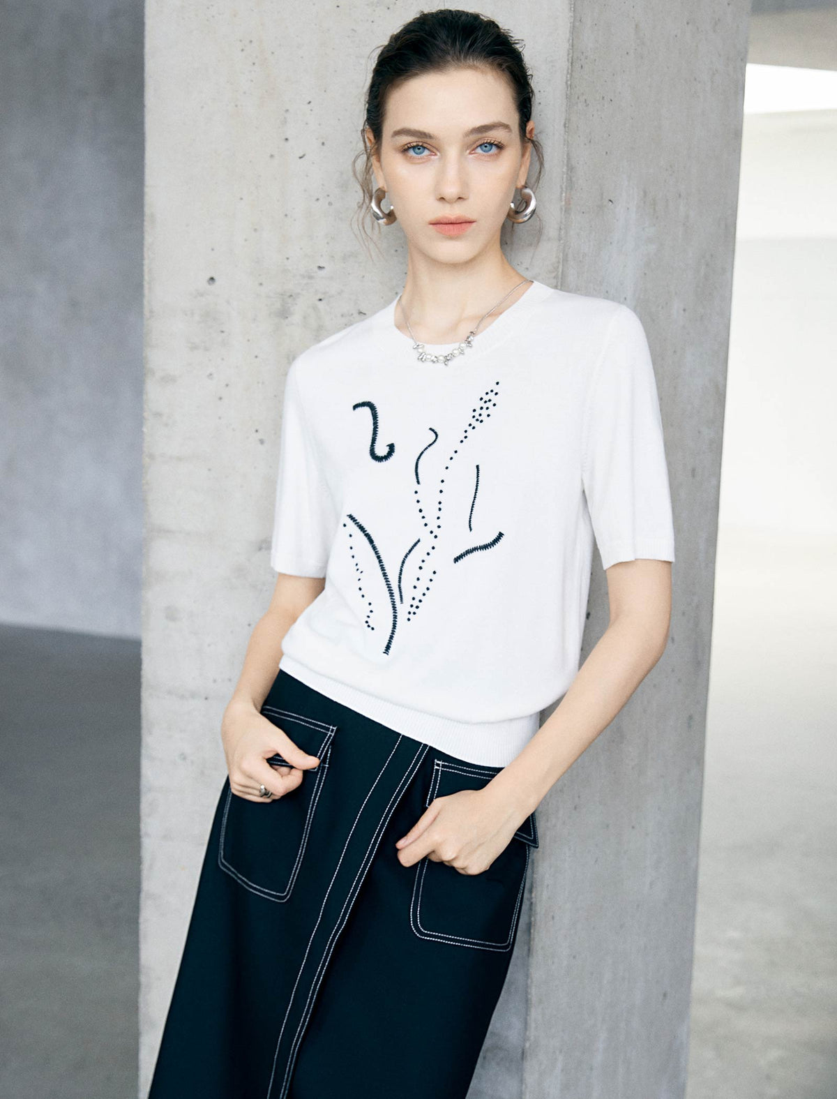 Abstract Floral Embroidered Knit Short Sleeve Top