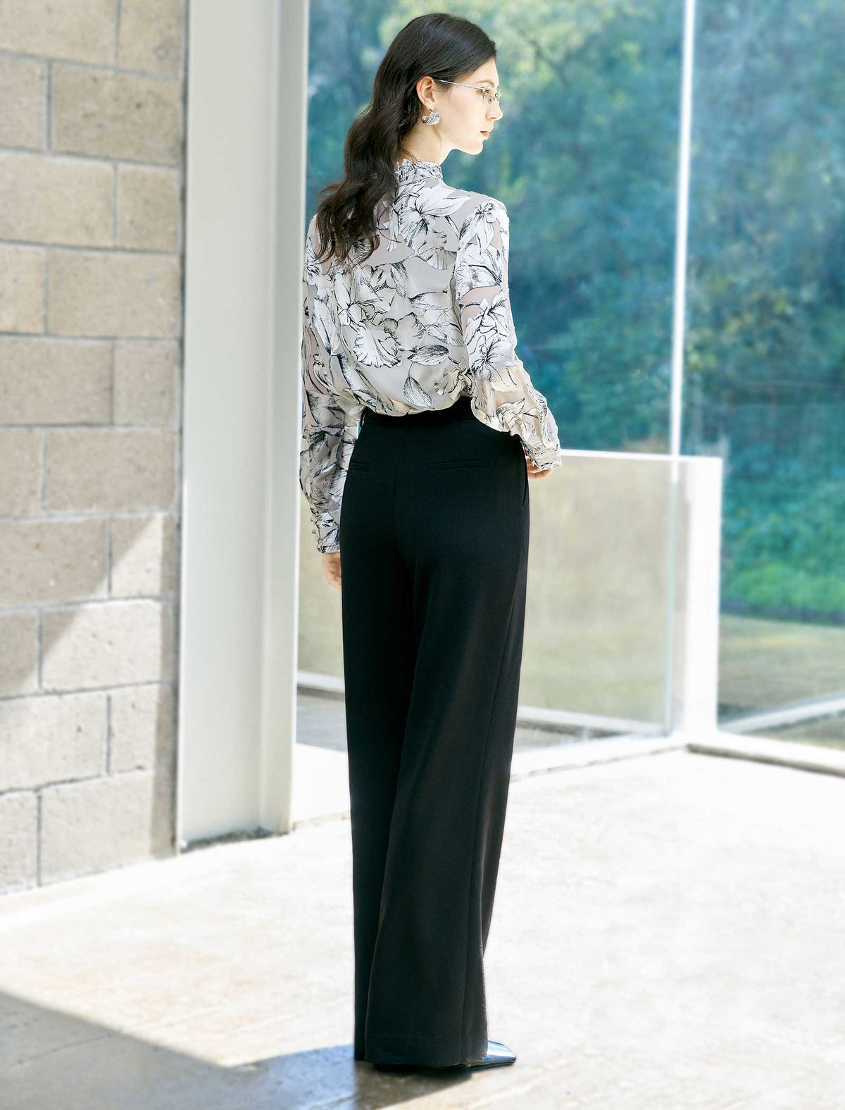 Ruffled Stand‑Collar Floral Print Blouse