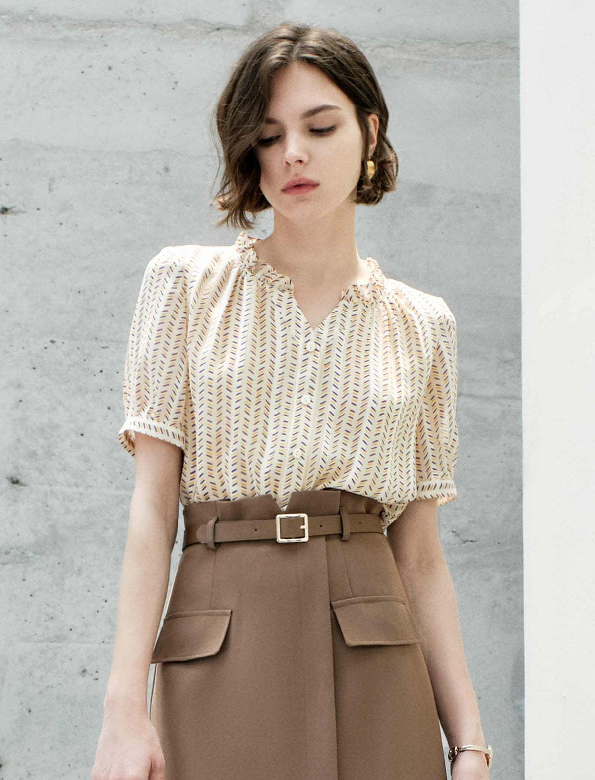 Ruffle Collar Striped Puff Sleeve Short Sleeve Top