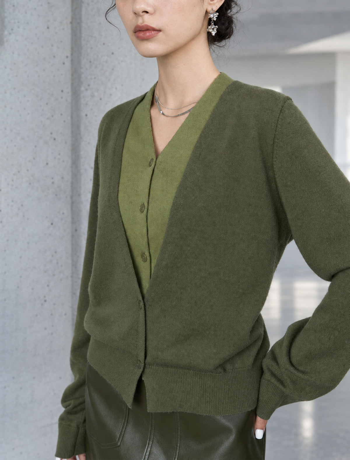 Two in one layered look V neck long-sleeve cardigan