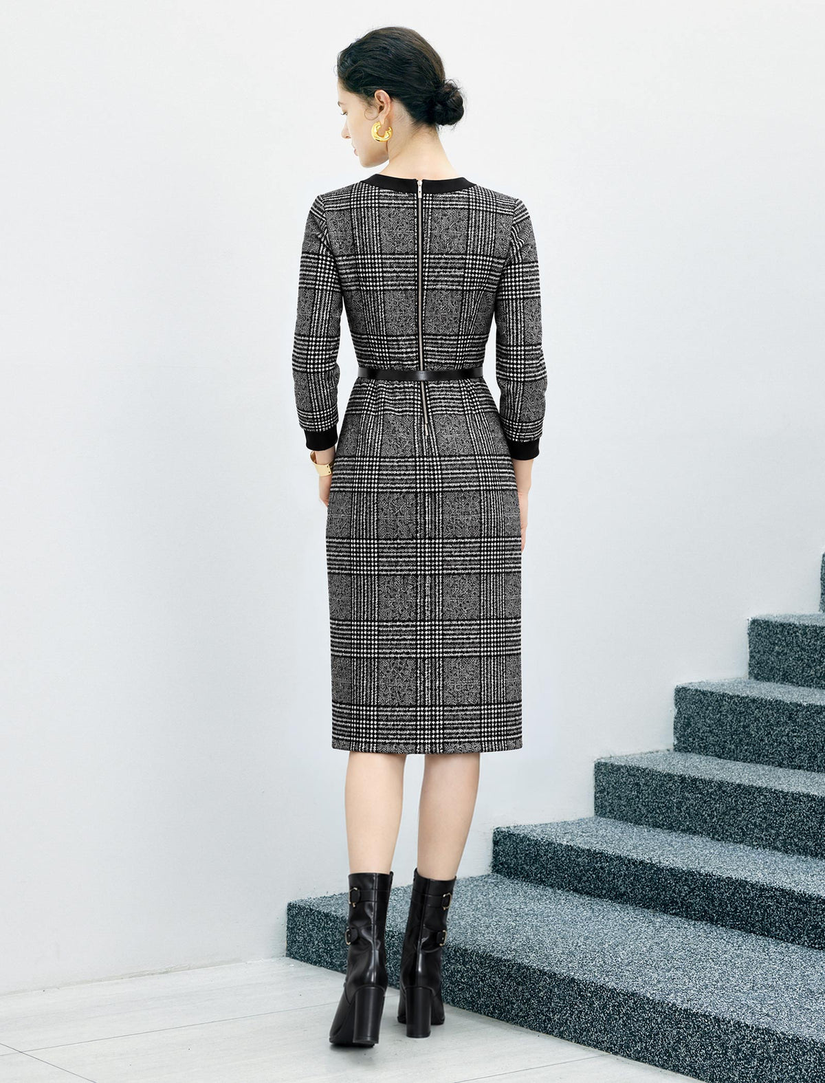 Ribbed Crewneck Long Sleeve Fitted Midi Dress