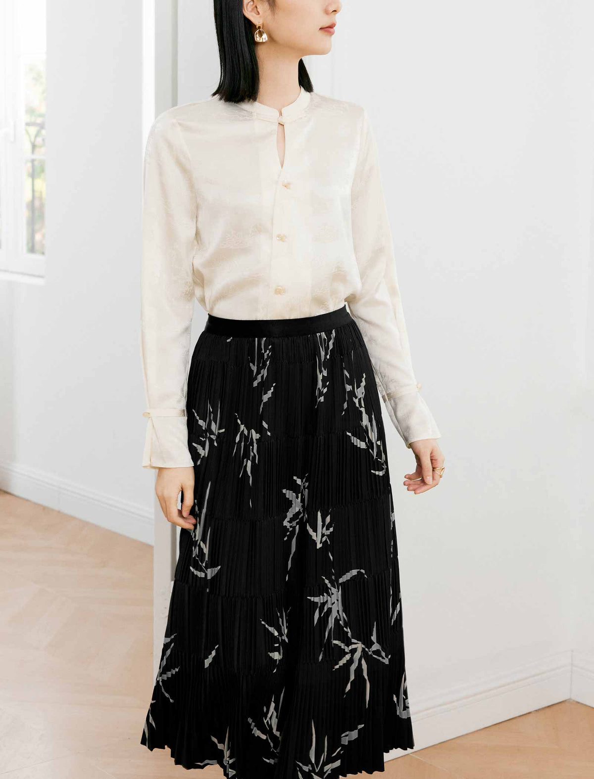Leaf Print Tiered Pleated Midi Skirt