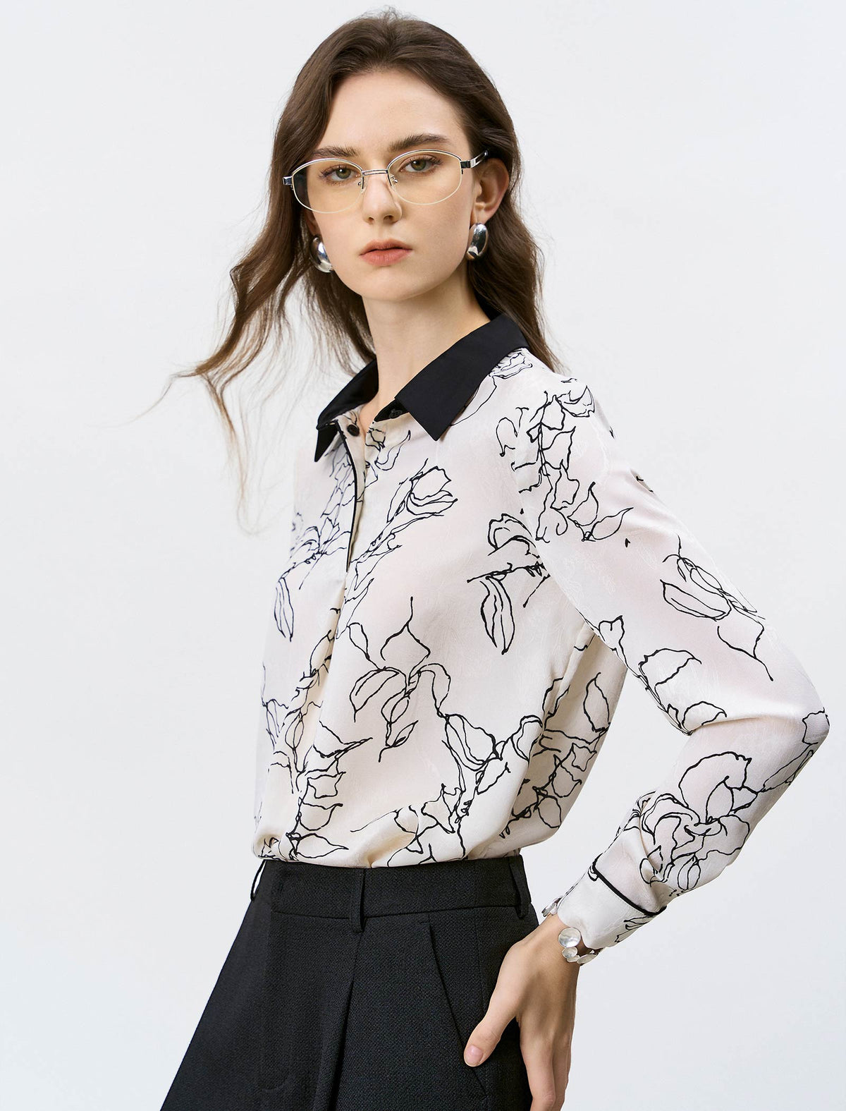 Abstract Line Art Contrast Collar Blouse