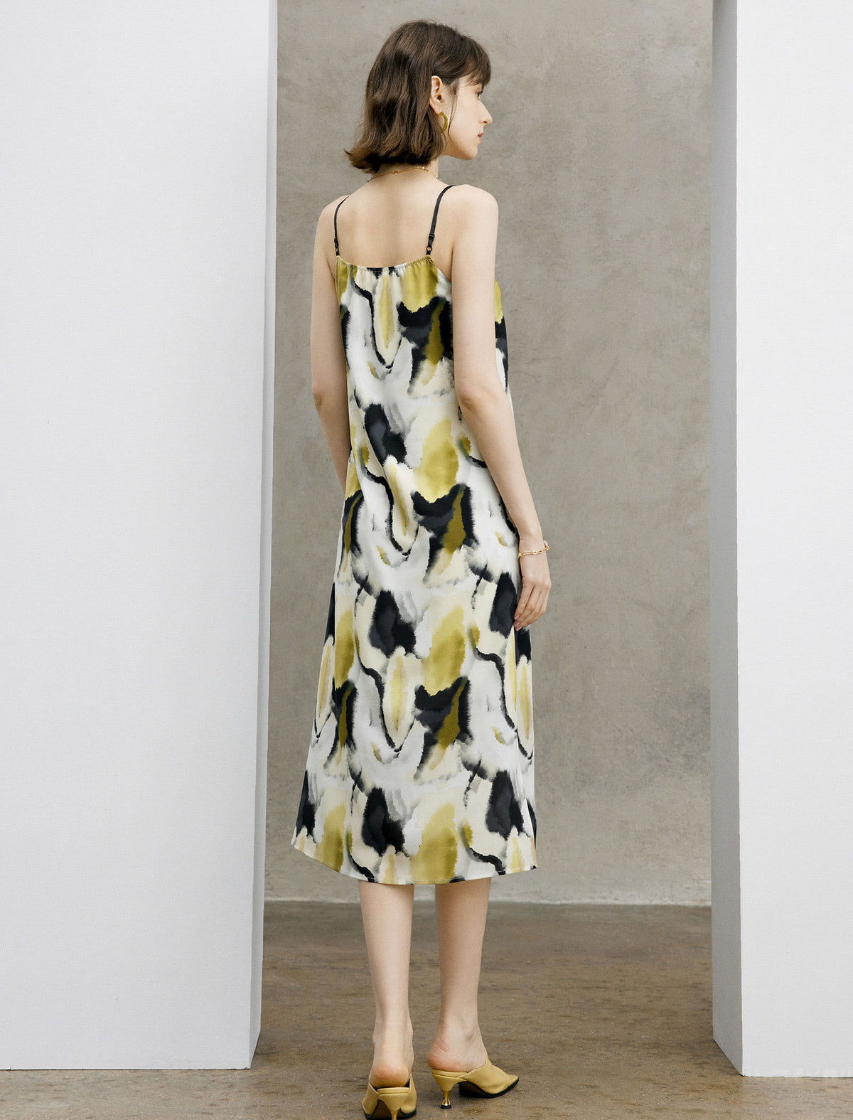 Abstract Print Pleated A-Line Midi Skirt