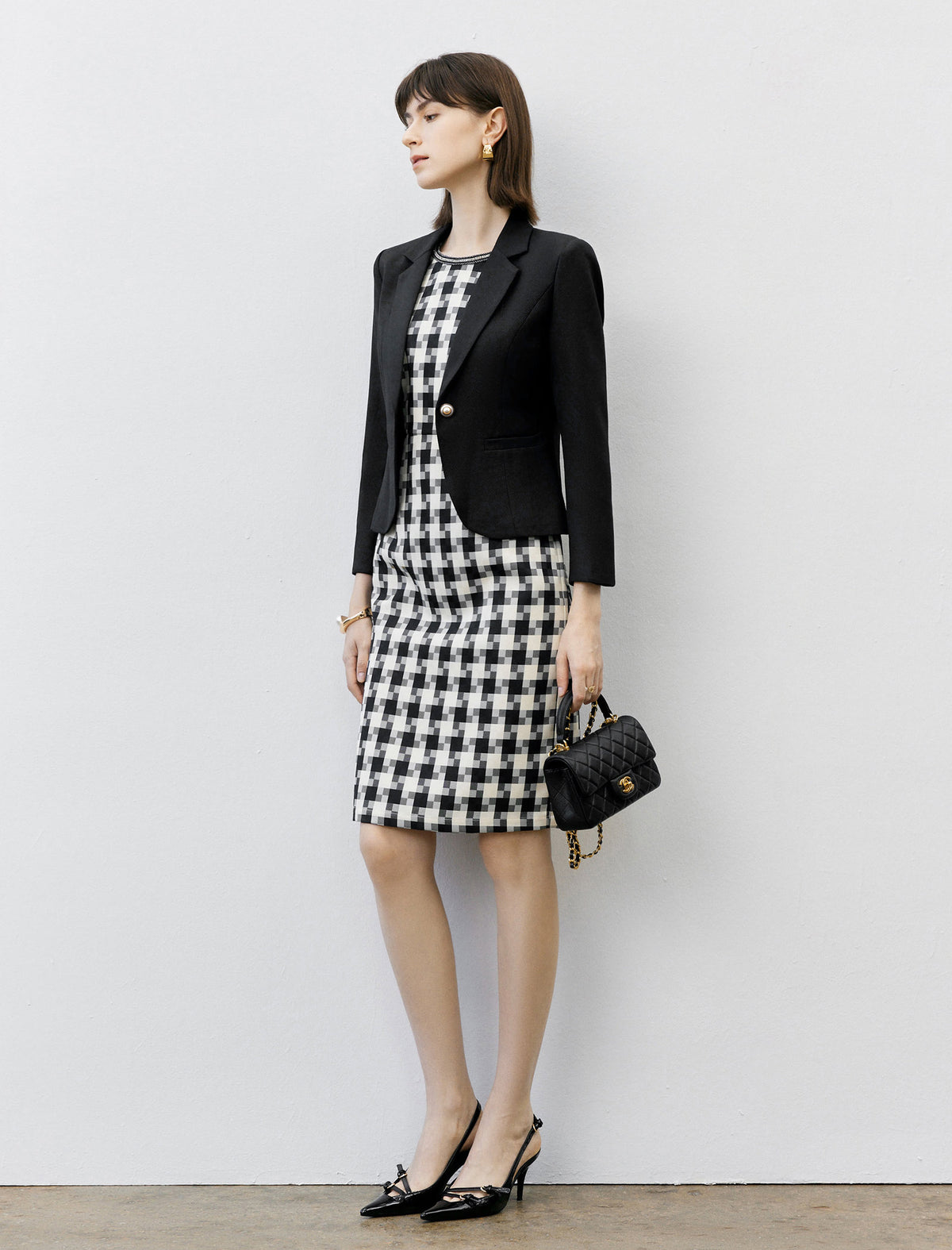 Pearl Button Slim Fit Lapel Blazer