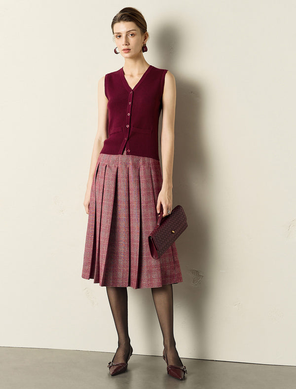 V-Neck Slim Fit Buttoned Knit Tank Top