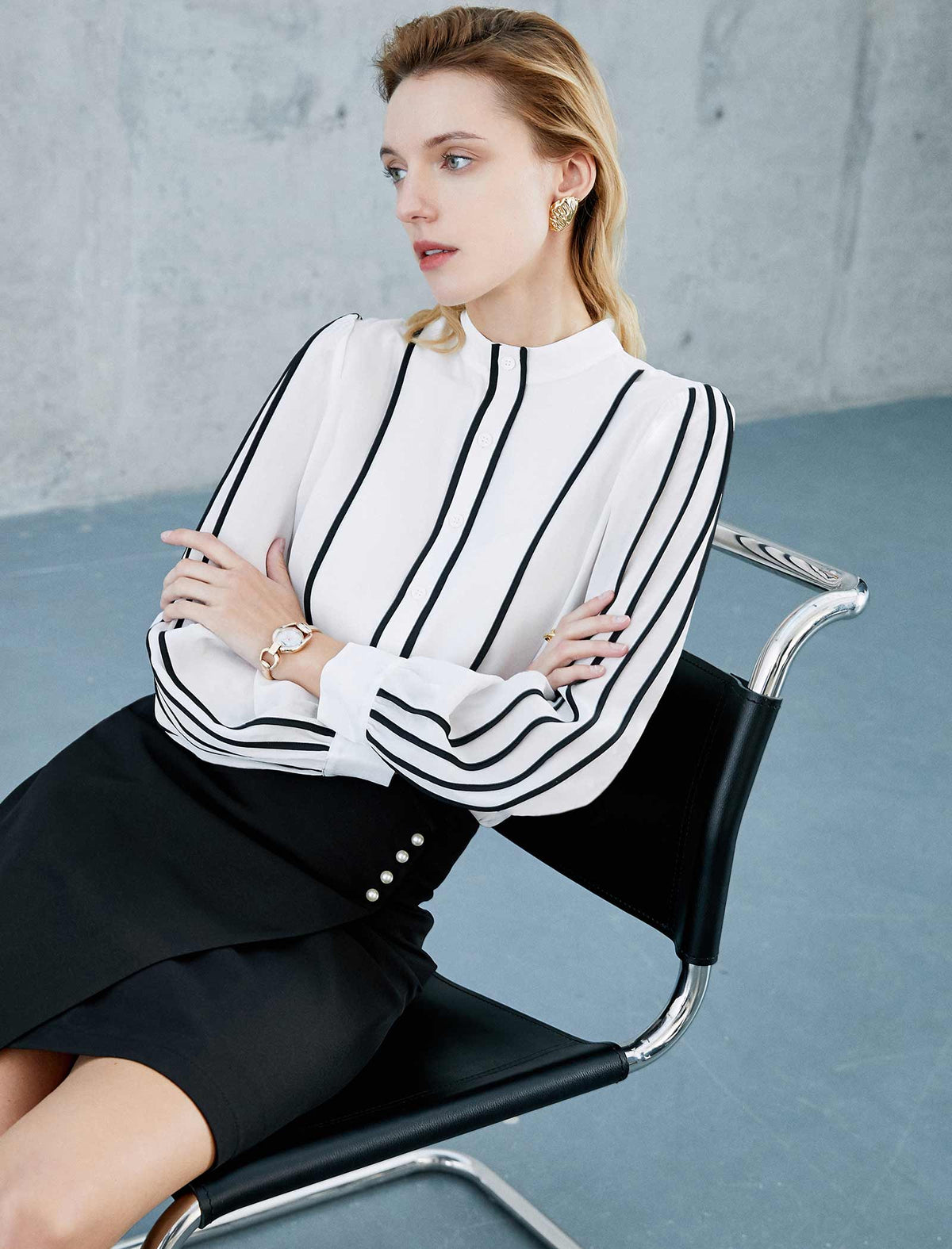 Contrast Trim Mock Neck Shirt