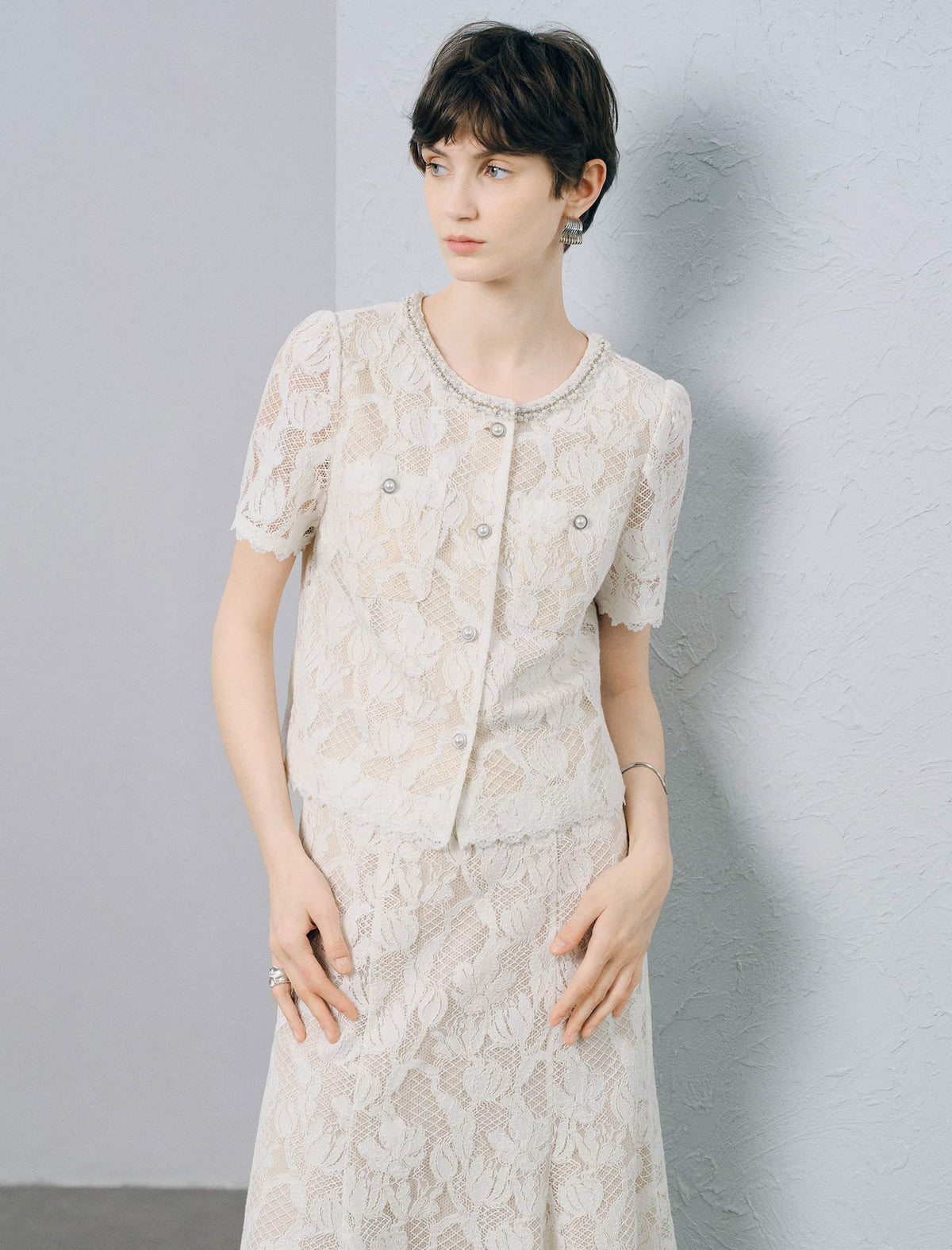 White Floral Lace Cropped Short Sleeve Top