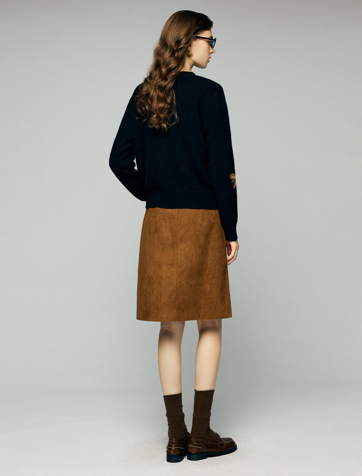 Curved Embroidery High-Waist Straight Knee-Length Skirt