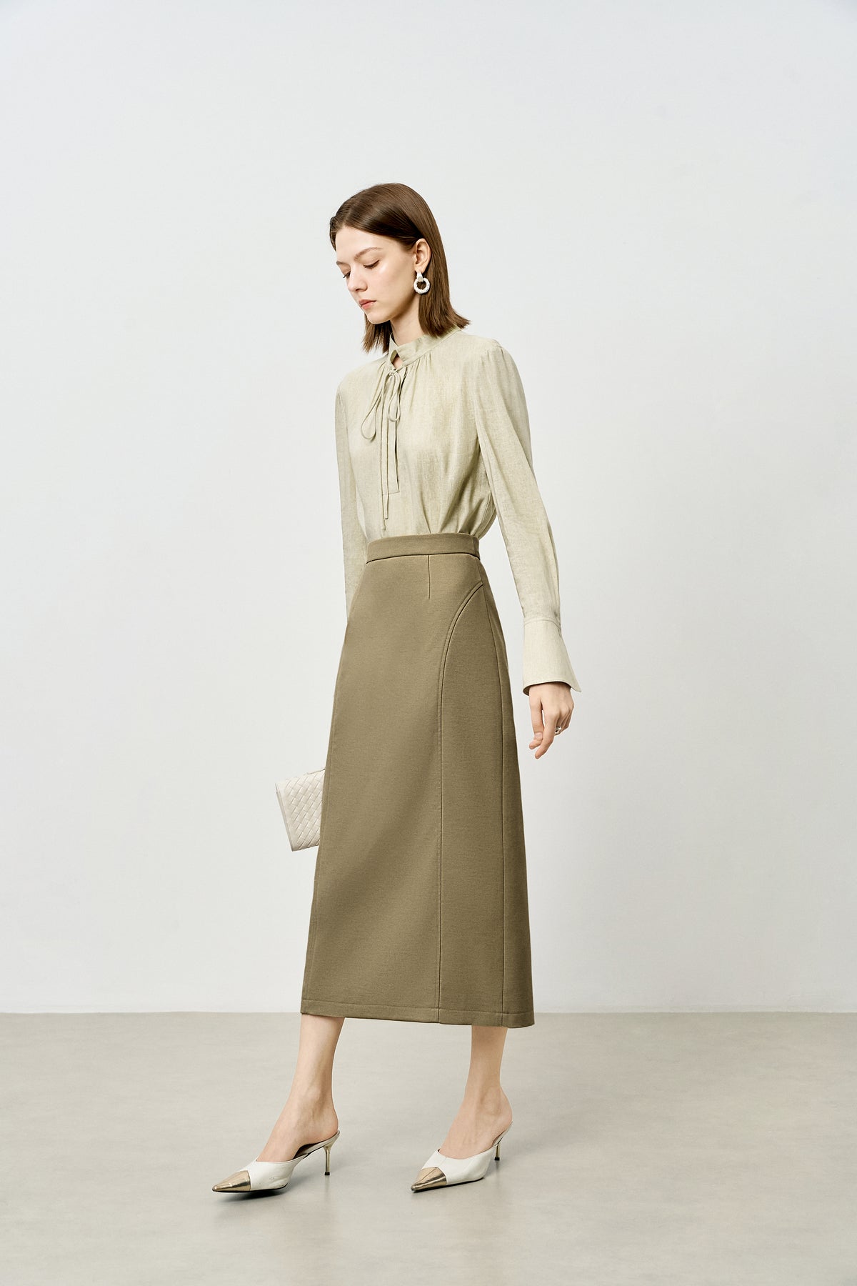 Linen Blend Tie-Neck Blouse